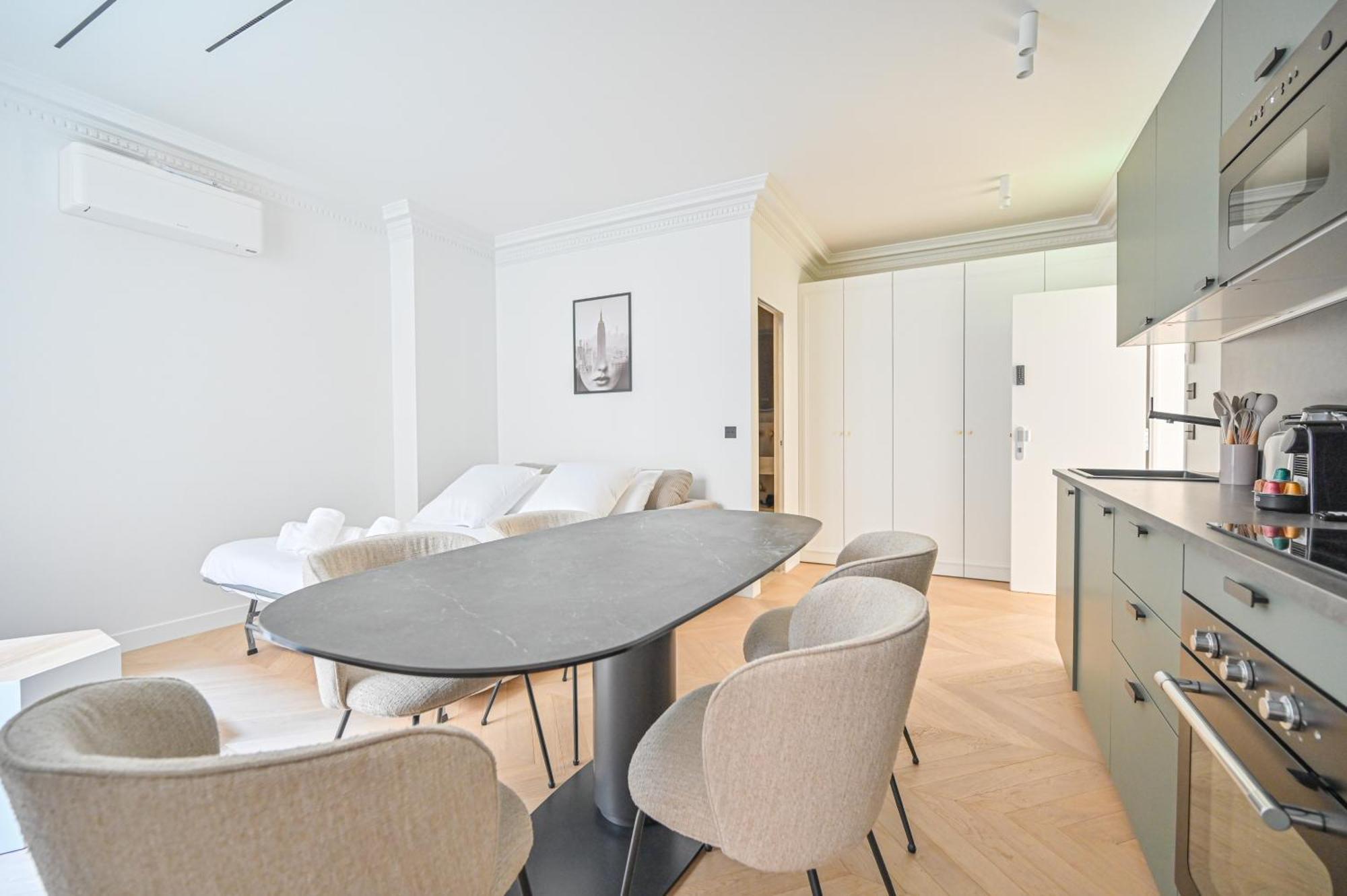 Sumptuous & Serene Parisian Flat Екстер'єр фото