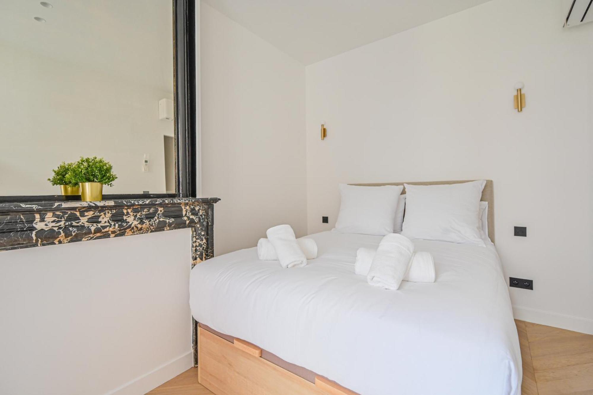 Sumptuous & Serene Parisian Flat Екстер'єр фото