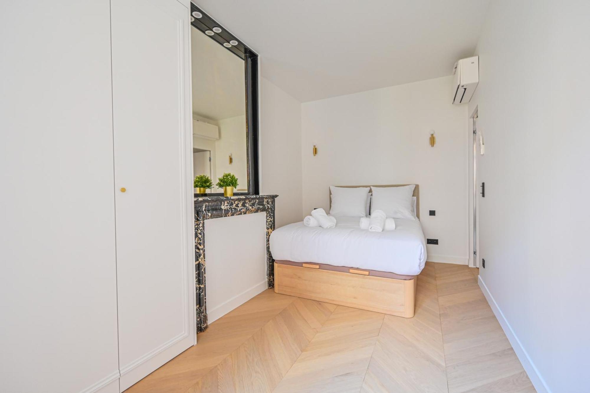 Sumptuous & Serene Parisian Flat Екстер'єр фото